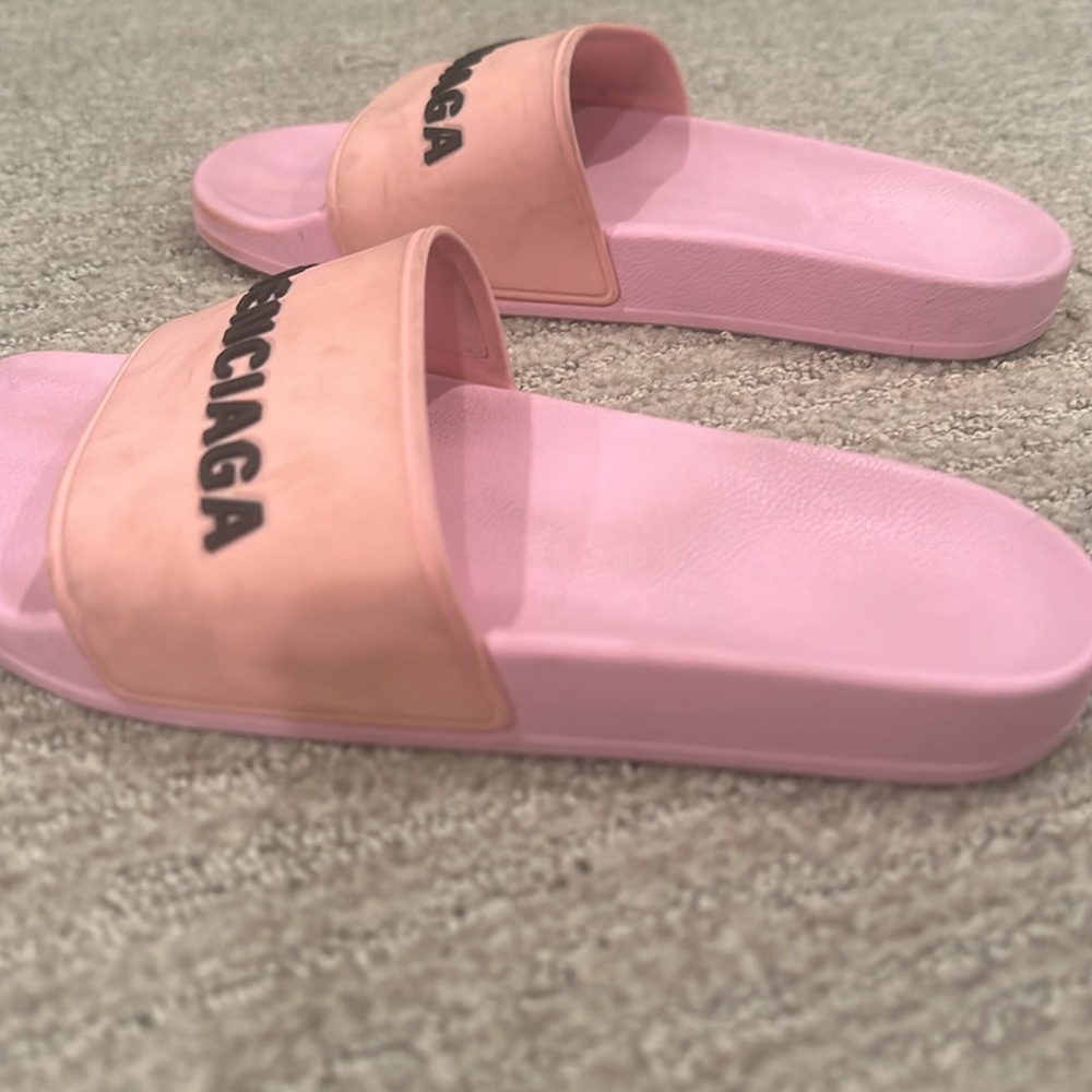 Balenciaga - Picture 2 of 4
